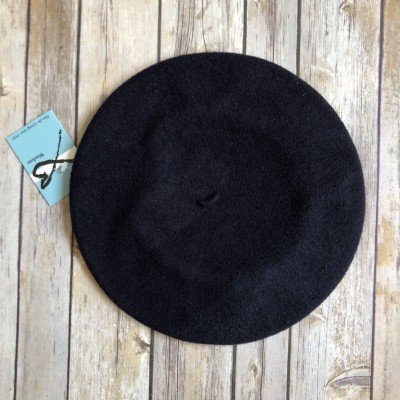 Betmar New York  Beret Black 100% Wool Winter Hat NWT  eb-36075033